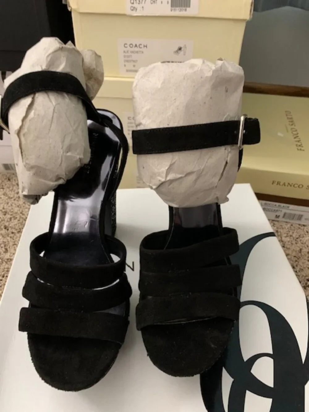 NWT Nine West black suede Platform shoes